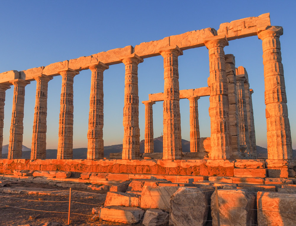 A Stroll Around Athens and a Sunset Tour to the Temple of Poseidon