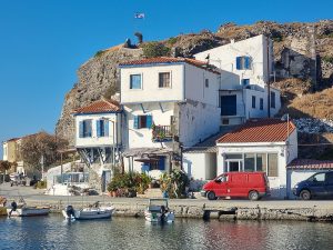 Arrival on Agios Efstratios and Initial Explorations